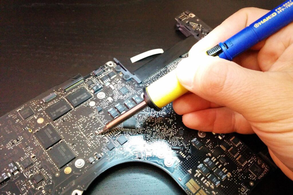 MacBook Air M1 (2020) startet nicht – häufige Ursache & schnelle Reparatur